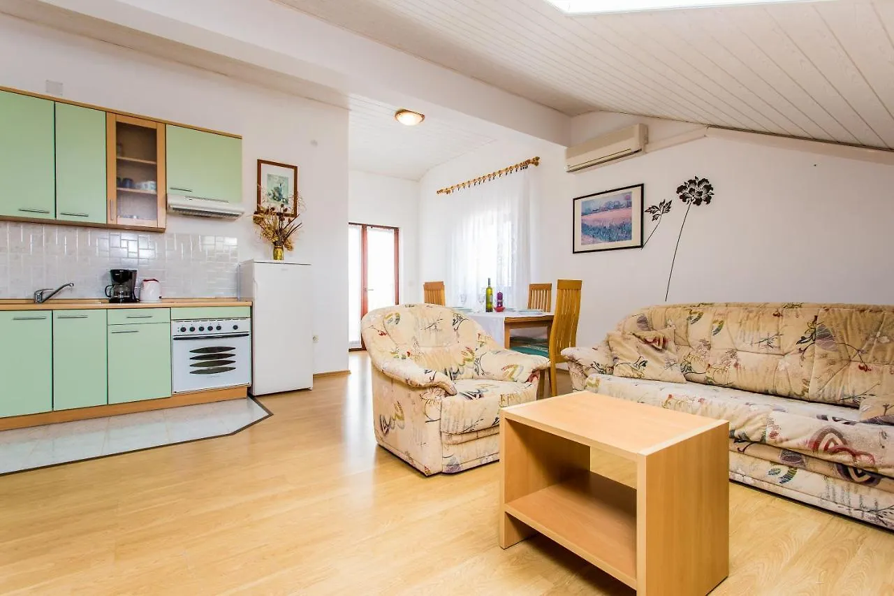 Appartement Guest House Lavanda 4 Njivice